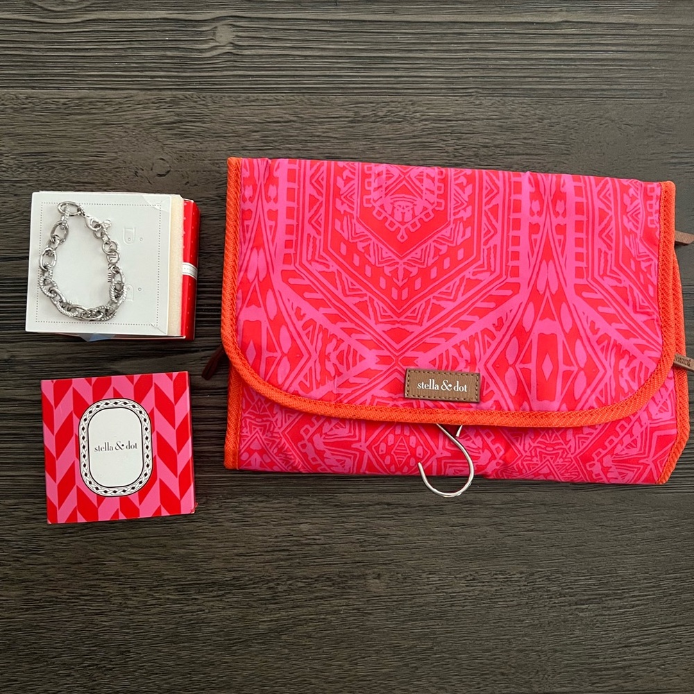 Stella and Dot Jewelry Case & Chain Link Bracelet
